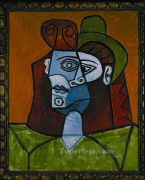 Mujer con sombrero verde 1939 Pablo Picasso Pinturas al óleo